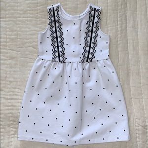 J&J B&W polka dot cute!